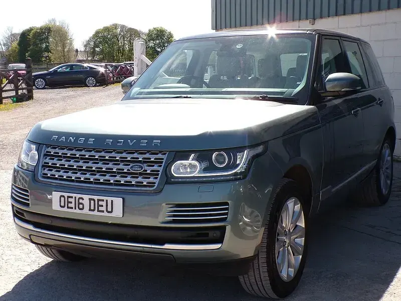 Used Land Rover Range Rover Vogue SE 306 HP (225 kW) 2016 Grey SUV