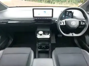 Used MG MG4 EV Trophy 149 kW (203 HP) 2023 Orange Hatchback