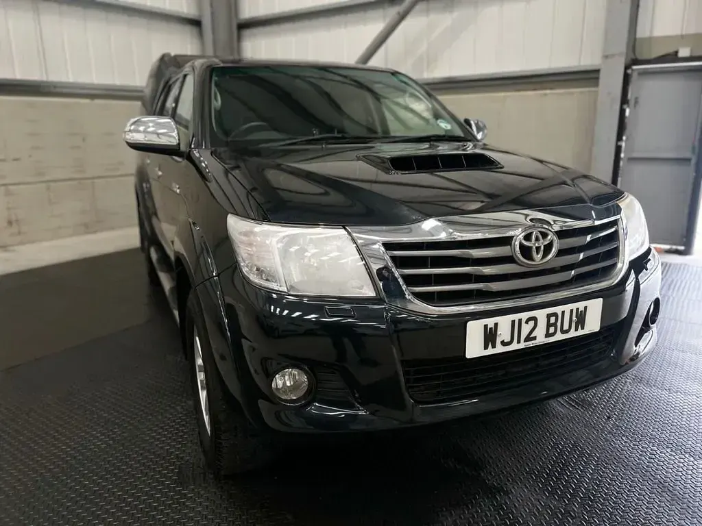Gebraucht Toyota HiLux 171 PS (125 kW) 2012 Schwarz Pickup