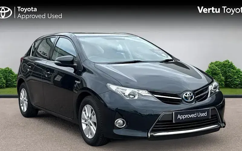 Usado Toyota Auris Hybrid 136 HP (100 kW) 2014 Citadino