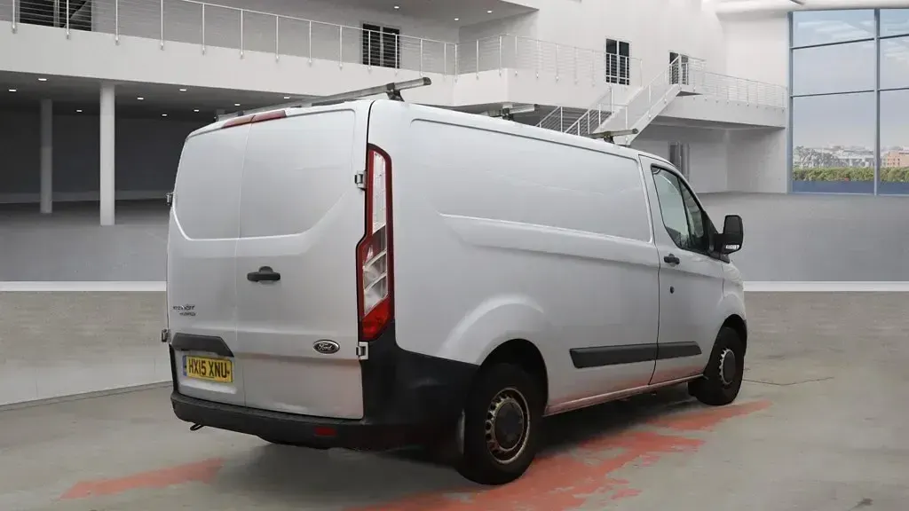 Usado Ford Transit Custom 125 HP (91 kW) 2015 Prateado Van