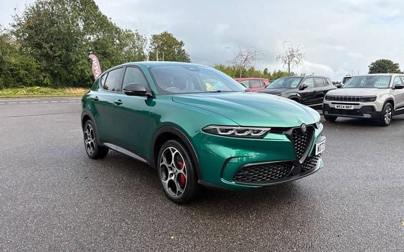 Green Used 2024 Alfa Romeo Tonale Veloce SUV | £31,995 (A bit pricey) - Image 1/4