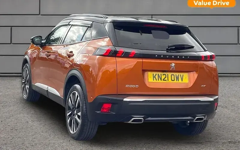 Used Peugeot 2008 Premium 155 HP (114 kW) 2021 Orange SUV