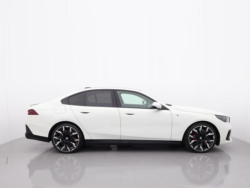 Used BMW 520 M Sport 205 HP (150 kW) 2025 White