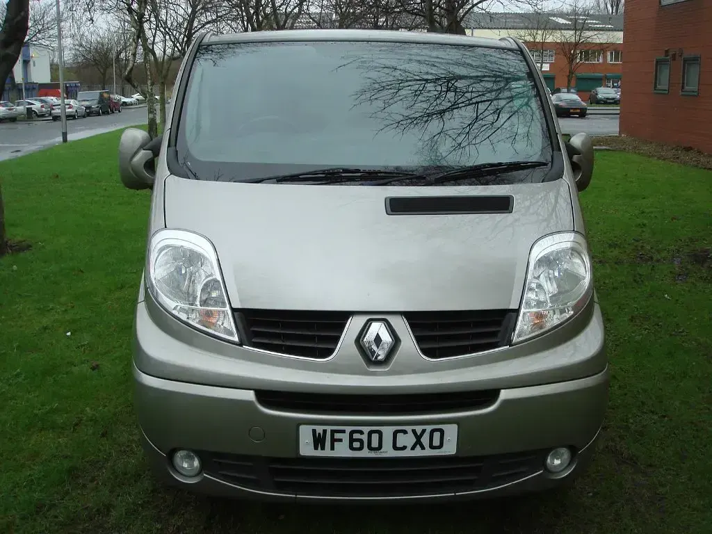 Used Renault Trafic 115 HP (84 kW) 2010 Grey MPV