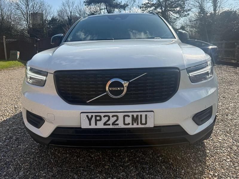Used Volvo XC40 R-Design 2022 White SUV