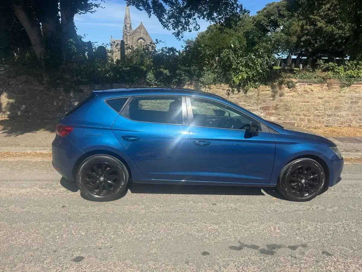 Used Seat Leon SE 2015 Blue Hatchback