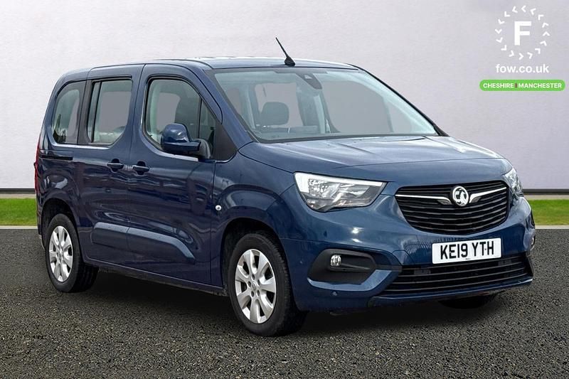 Blue Used 2019 Vauxhall Combo MPV | £12,399 (Super price) - Image 1/4
