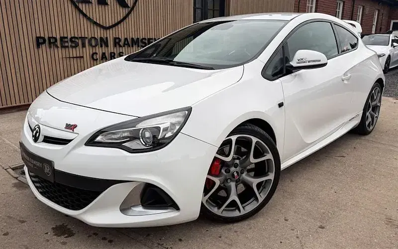 Used Vauxhall Astra GTC 280 HP (205 kW) 2018 Coupe