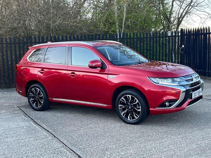 Used Mitsubishi Outlander P-HEV 2017 Red SUV