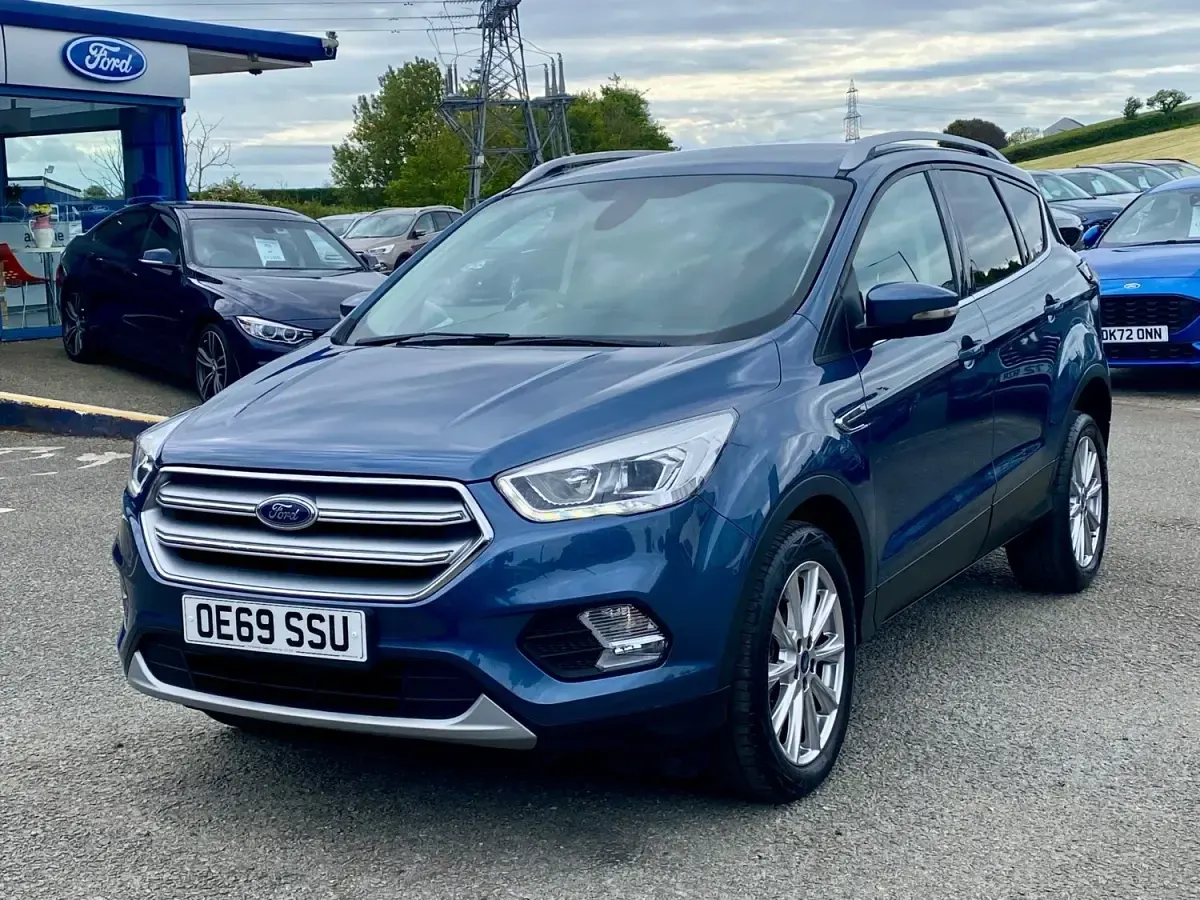 Używany Ford Kuga Titanium 150 KM (110 kW) 2020 Niebieski SUV