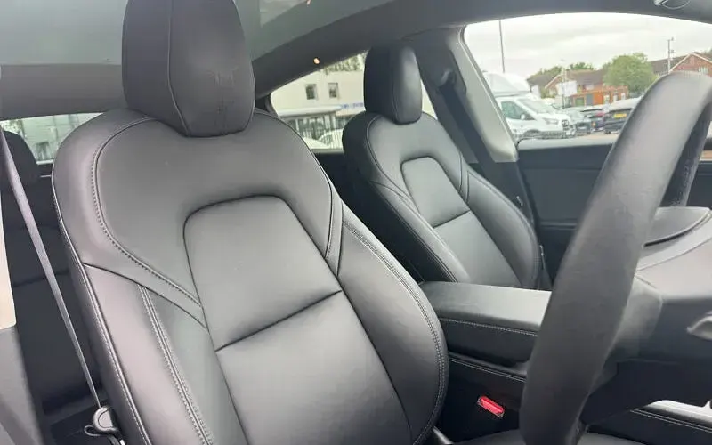 Used Tesla Model Y Long Range AWD 286 kW (389 HP) 2022 Blue SUV