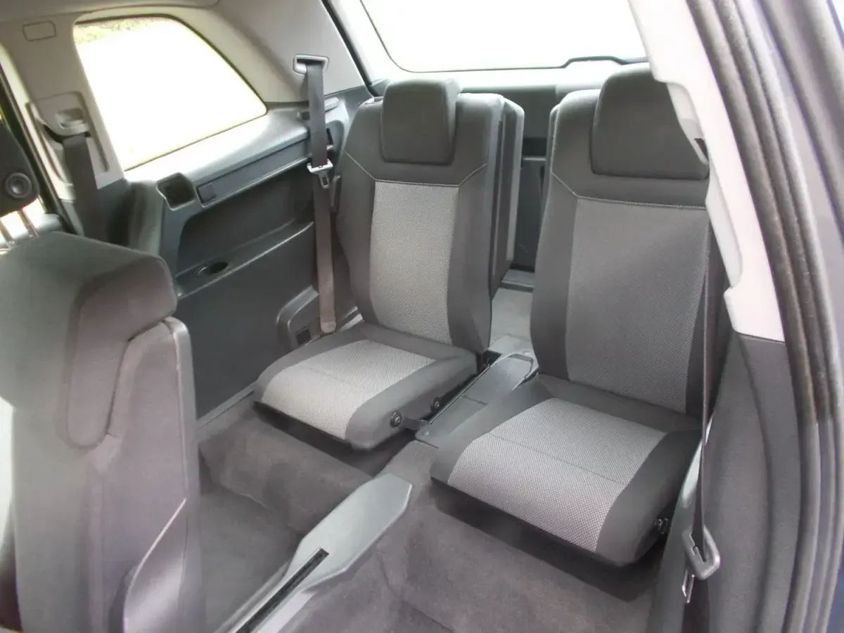 Używany Vauxhall Zafira 115 KM (84 kW) 2014 Szary Minivan