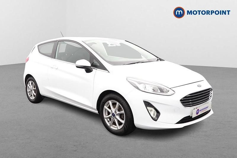 White Used 2018 Ford Fiesta Zetec Hatchback | £8,299 (Good price) - Image 1/4