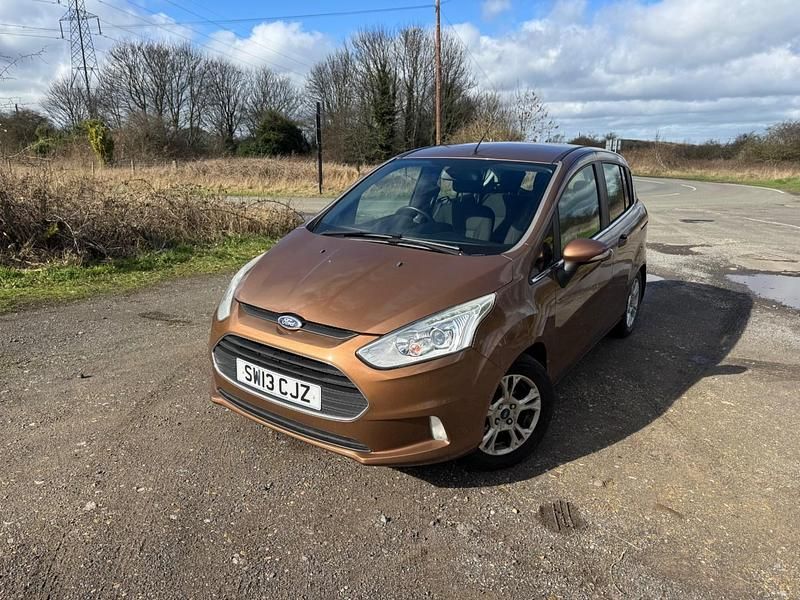 Used Ford B-MAX Zetec 2013 Gold MPV