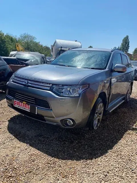 Used Mitsubishi Outlander P-HEV 2015 Grey Estate