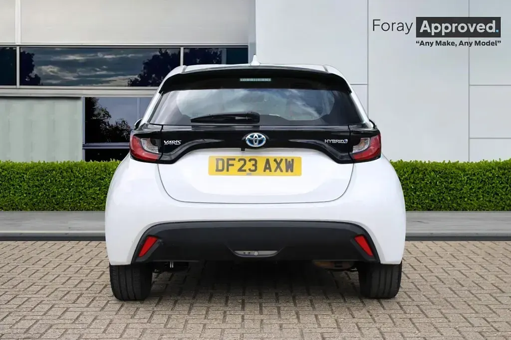Used Toyota Yaris 2023 White Hatchback