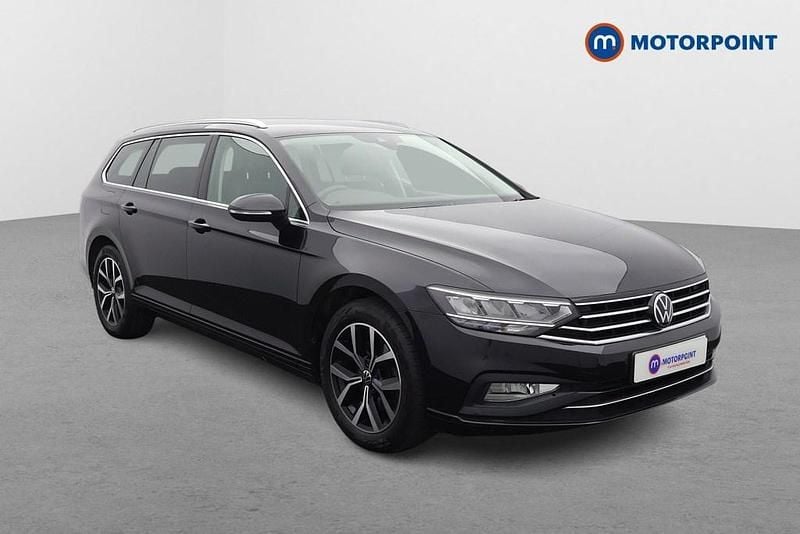 Used VW Passat SEL 150 HP (110 kW) 2022 Black Estate
