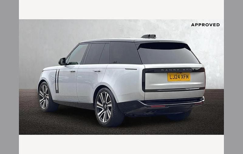 Used Land Rover Range Rover SE 300 HP (220 kW) 2024 Silver SUV
