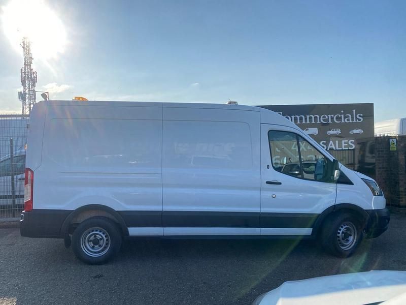 Usado Ford Transit 130 HP (95 kW) 2018 Branco Van