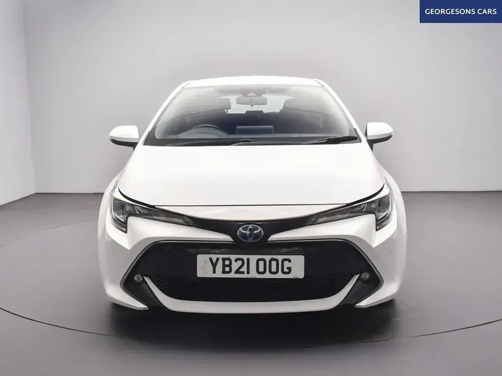 Usado Toyota Corolla 122 HP (89 kW) 2021 Branco Citadino