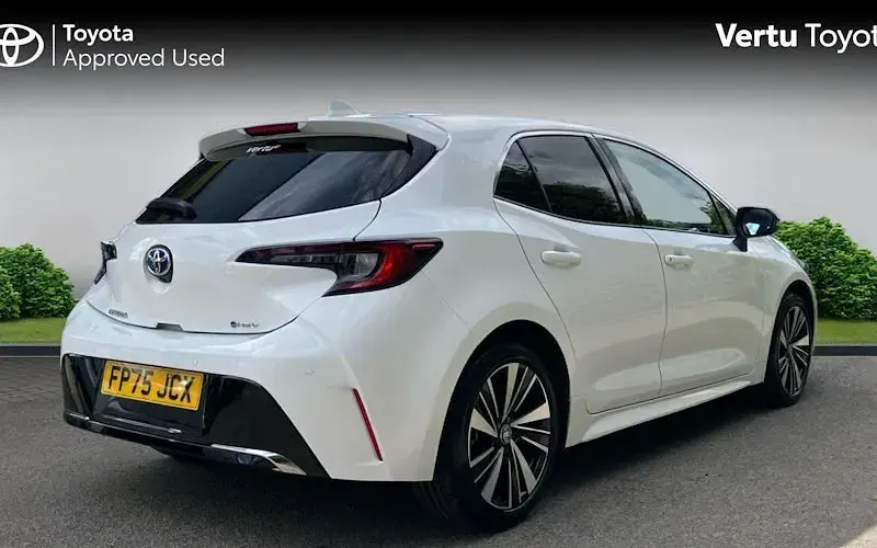 Used Toyota Corolla Design 140 HP (102 kW) 2026 Hatchback