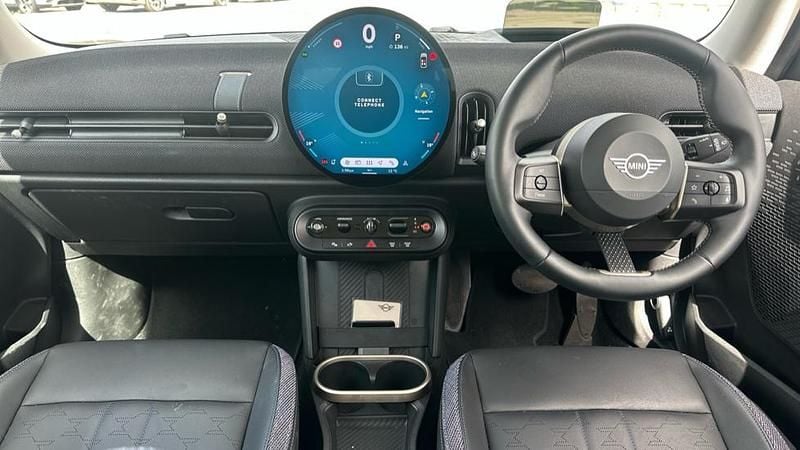 Gebraucht Mini Cooper Hatch 154 PS (113 kW) 2024 Grün Kleinwagen