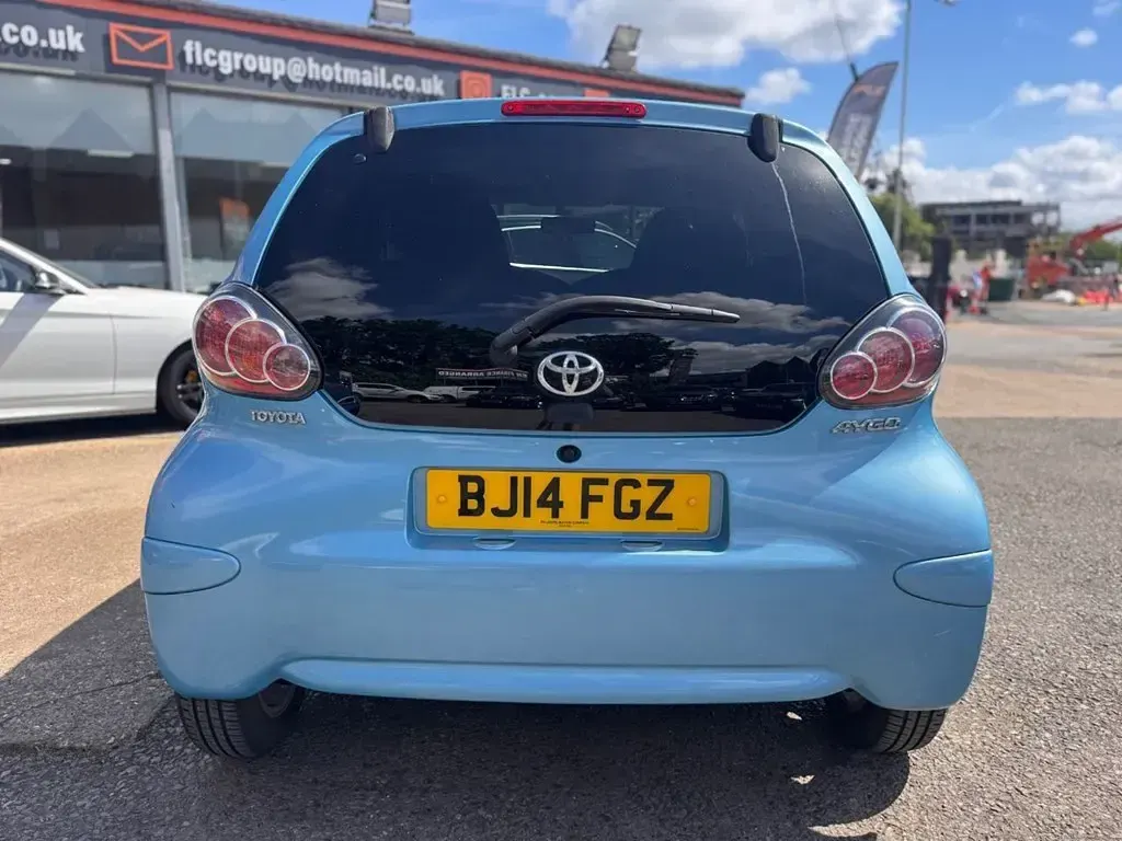Begagnad Toyota Aygo 68 HK (50 kW) 2014 Blå Halvkombi
