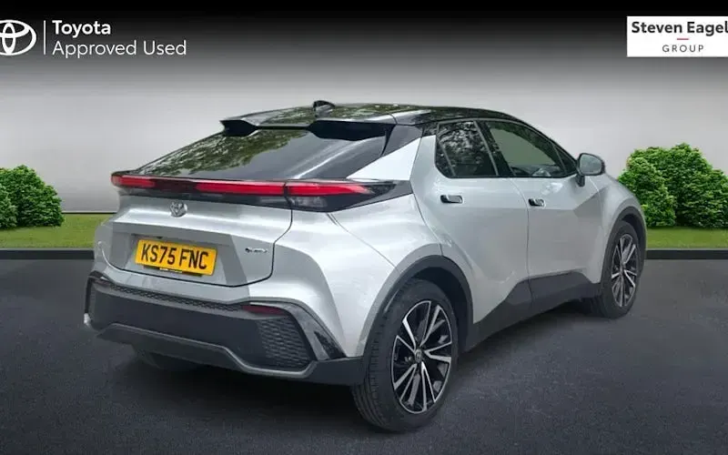 Used Toyota C-HR 140 HP (102 kW) 2026 SUV