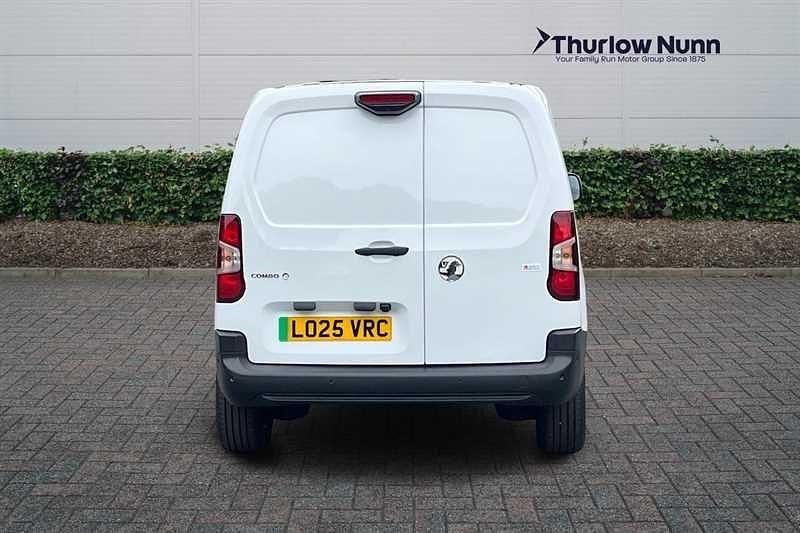 New Vauxhall Combo 100 kW (136 HP) 2025 White Van