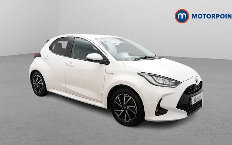 Used Toyota Yaris Hybrid Design 116 HP (85 kW) 2026 Hatchback
