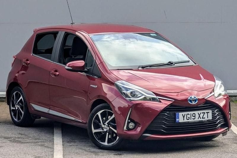 Used 2019 Toyota Yaris Hybrid | £11,974 (Fair price) - Image 1/1