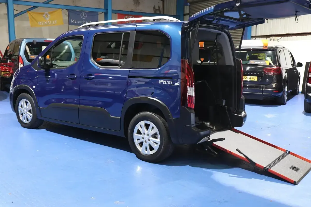 Used Peugeot Rifter Allure 2020 Blue MPV