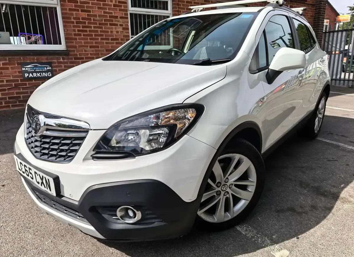 Used Vauxhall Mokka 140 HP (102 kW) 2015 White SUV