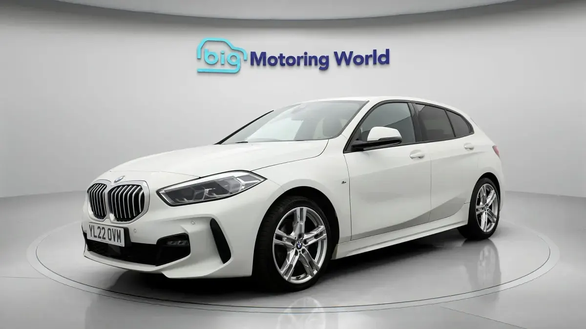 Used BMW 118 M Sport 136 HP (100 kW) 2022 White Hatchback