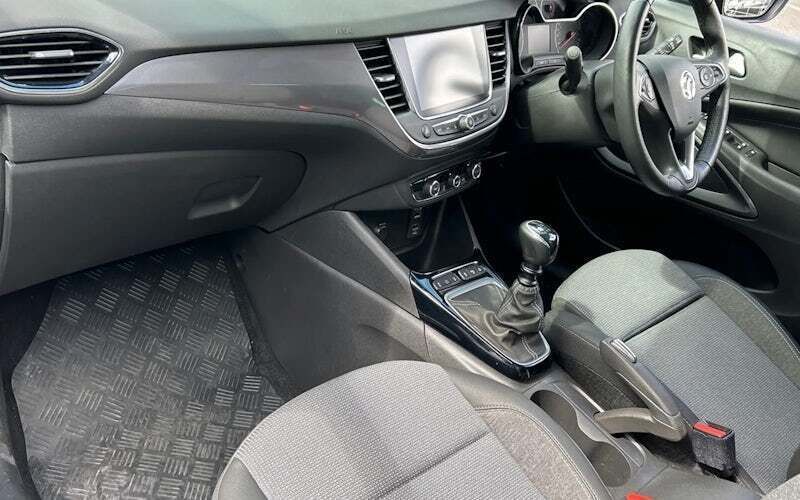 Used Vauxhall Crossland Edition 110 HP (80 kW) 2022 SUV