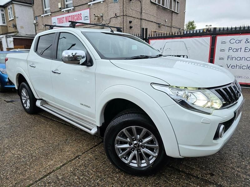 White Used 2018 Mitsubishi L200 Warrior Pickup | £12,400 (Good price) - Image 1/4