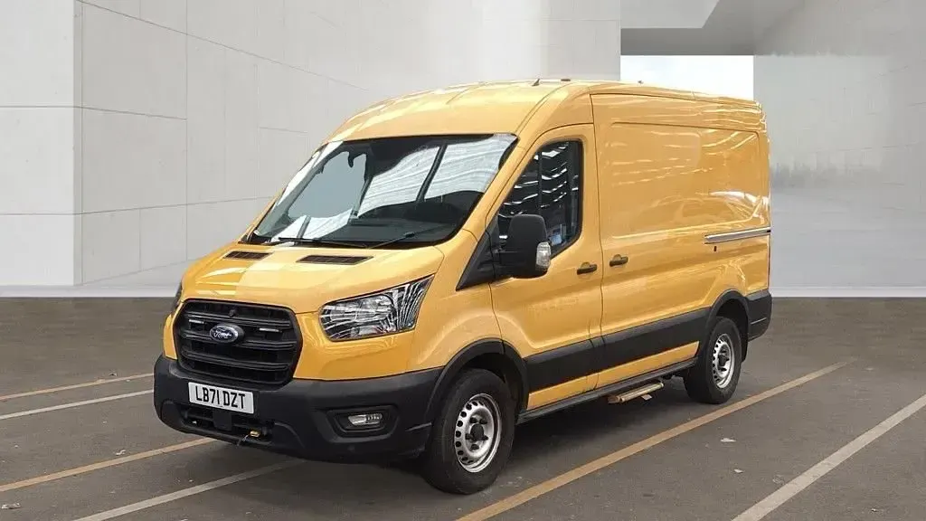Used Ford Transit 130 HP (95 kW) 2022 Yellow