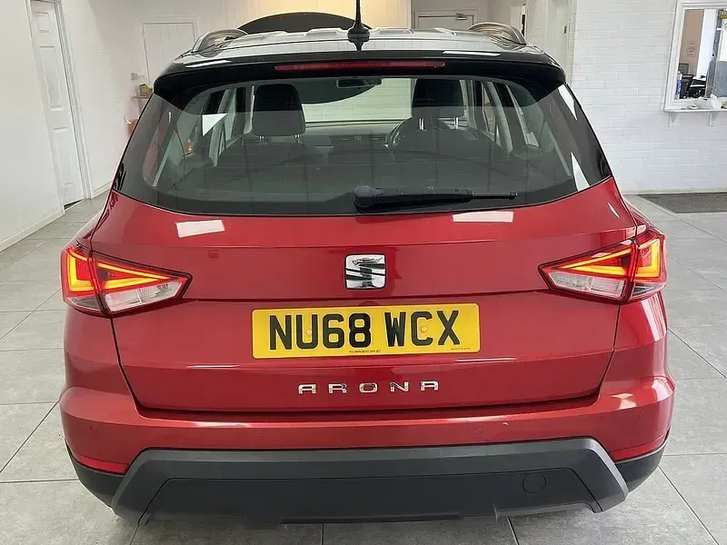 Used Seat Arona SE Technology 95 HP (69 kW) 2018 Red SUV