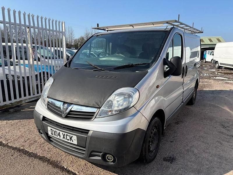 Used Vauxhall Vivaro 115 HP (84 kW) 2014 Silver MPV