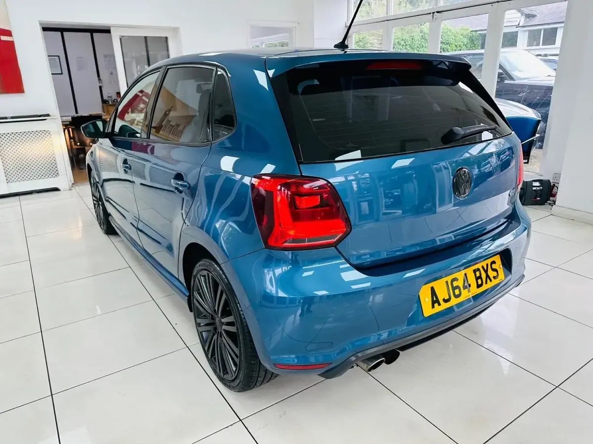 Begagnad VW Polo BlueGT 2015 Blå Halvkombi