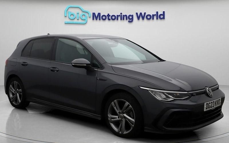 Used 2023 VW Golf VIII R-line Hatchback | £22,100 (A bit pricey) - Image 1/4