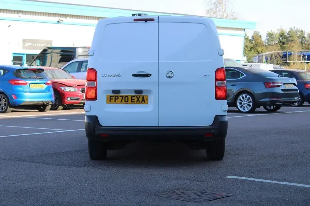 Used Vauxhall Vivaro S 2021 White MPV