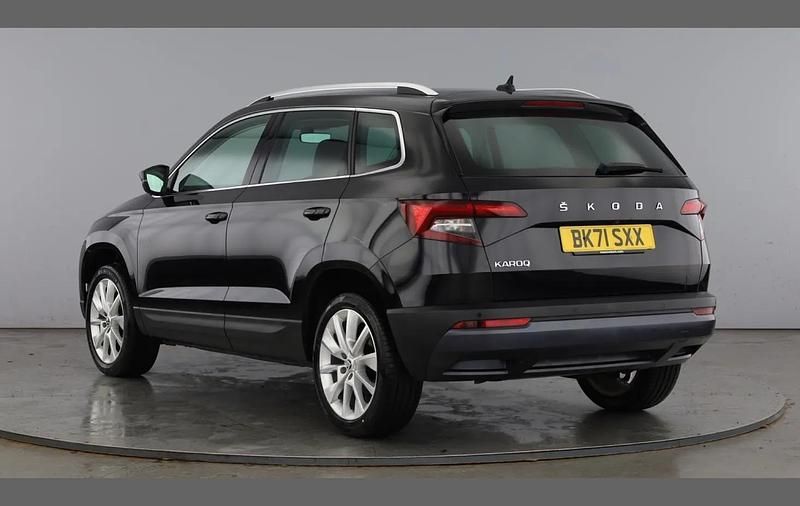 Used Skoda Karoq SE L 150 HP (110 kW) 2021 Black magic pearl effect SUV
