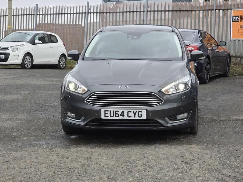 Usado Ford Focus Titanium X 182 HP (133 kW) 2014 Prateado Citadino