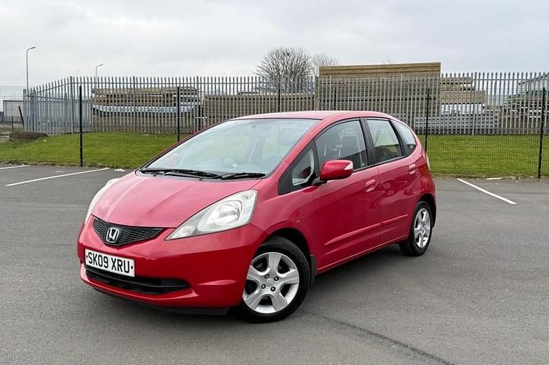 Used Honda Jazz ES 100 HP (73 kW) 2009 Red Hatchback