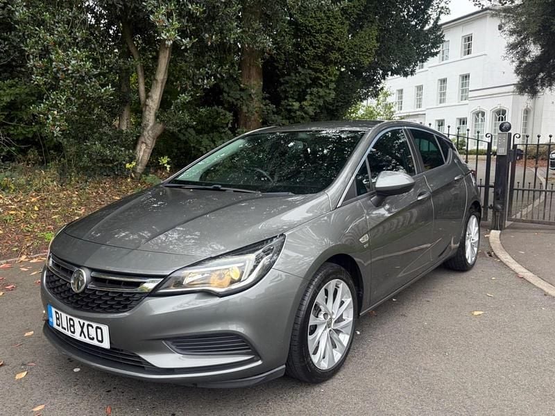 Grey Used 2018 Vauxhall Astra Hatchback | £7,000 (Good price) - Image 1/4