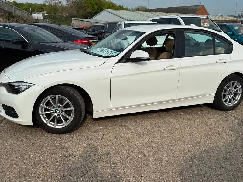 Used BMW 320 Efficient Dynamics 2016 White Sedan