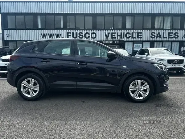 Usado Vauxhall Grandland X S 130 HP (95 kW) 2019 Azul SUV
