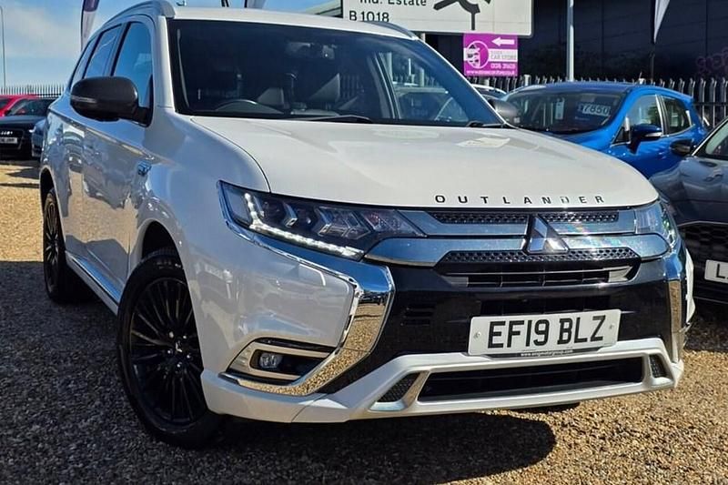 Used 2019 Mitsubishi Outlander P-HEV | £13,556 (Fair price) - Image 1/1